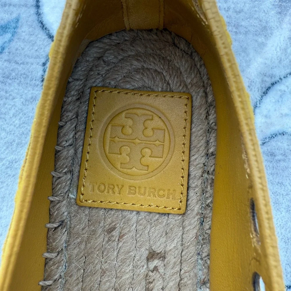 NWOT Tory Burch May Flat Espadrille Womens 6 Yellow Laser Cut Suede‎ SlipOn